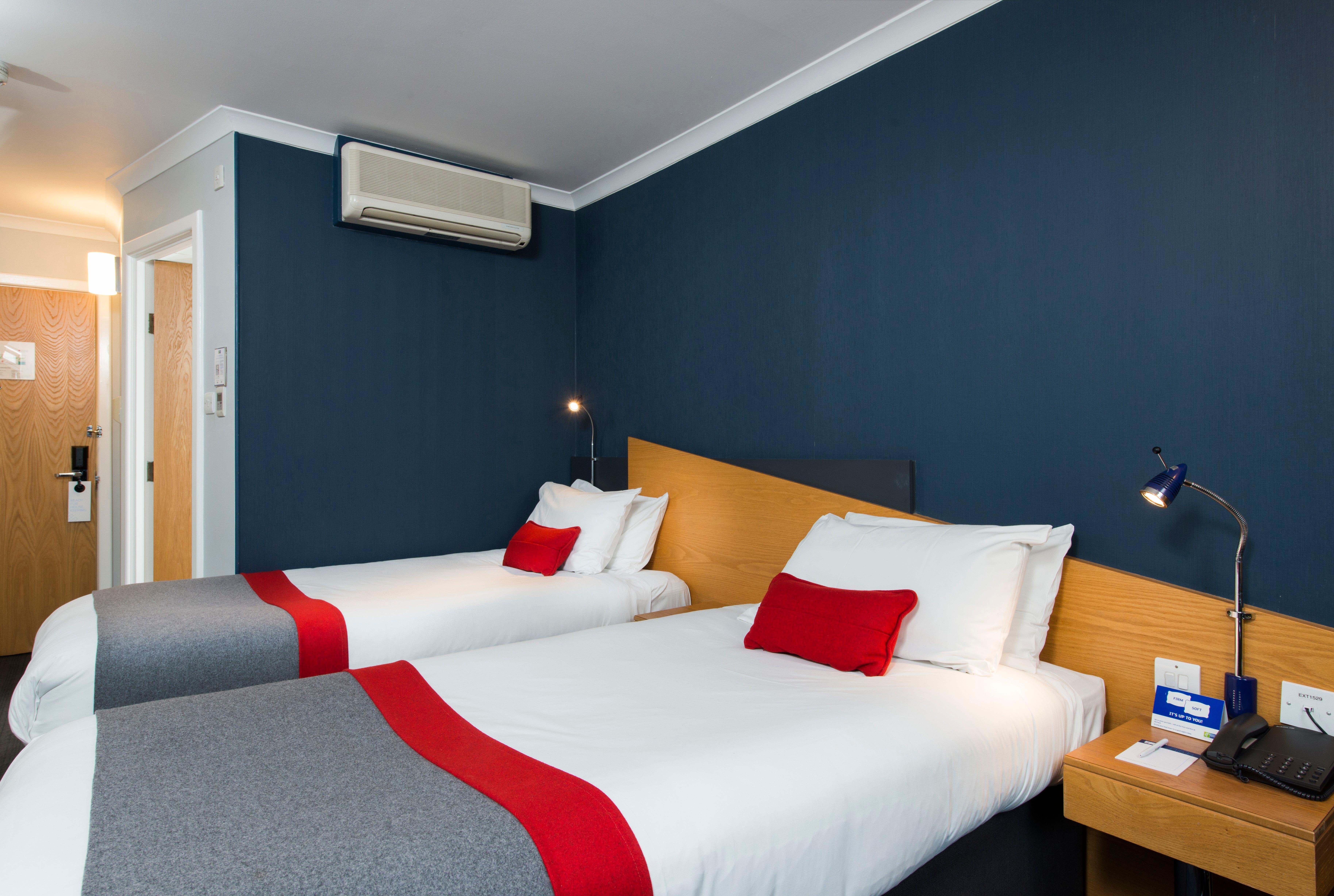 Holiday Inn Express Derby Pride Park By Ihg Eksteriør billede