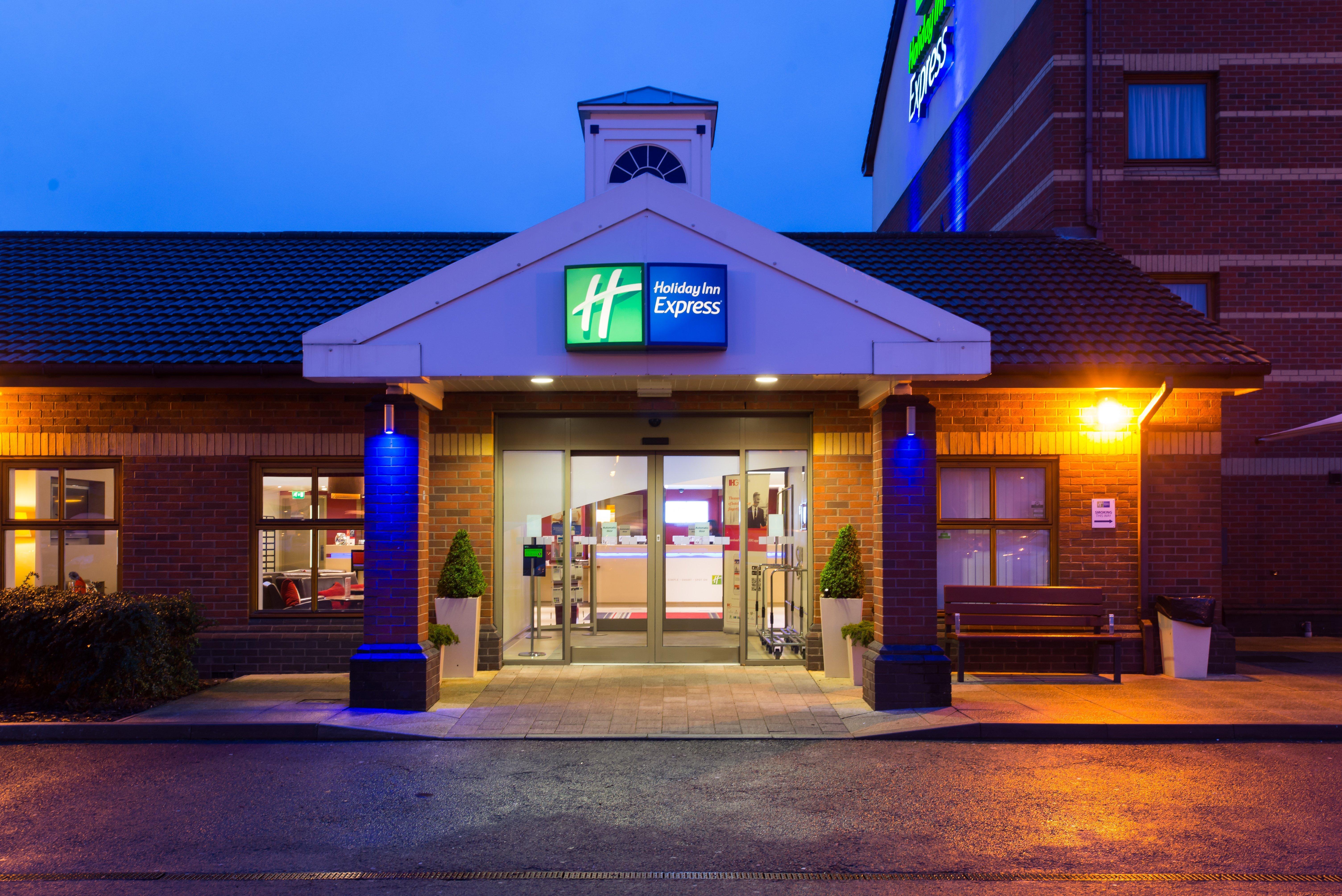 Holiday Inn Express Derby Pride Park By Ihg Eksteriør billede