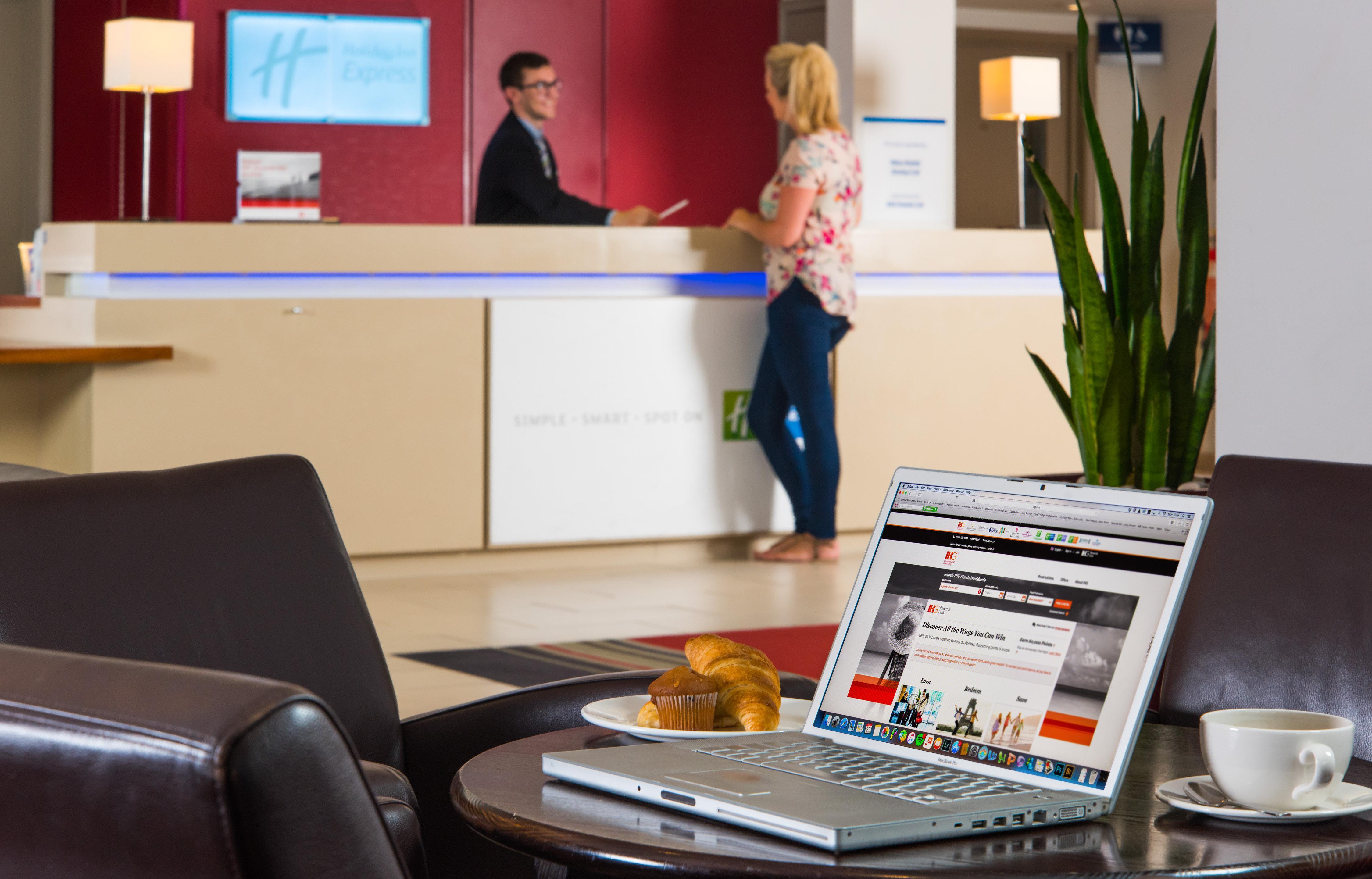 Holiday Inn Express Derby Pride Park By Ihg Eksteriør billede