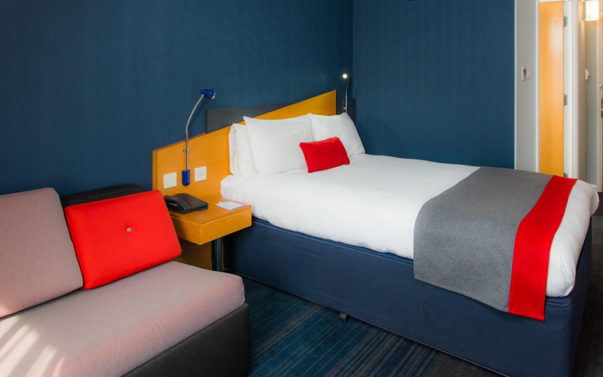 Holiday Inn Express Derby Pride Park By Ihg Eksteriør billede