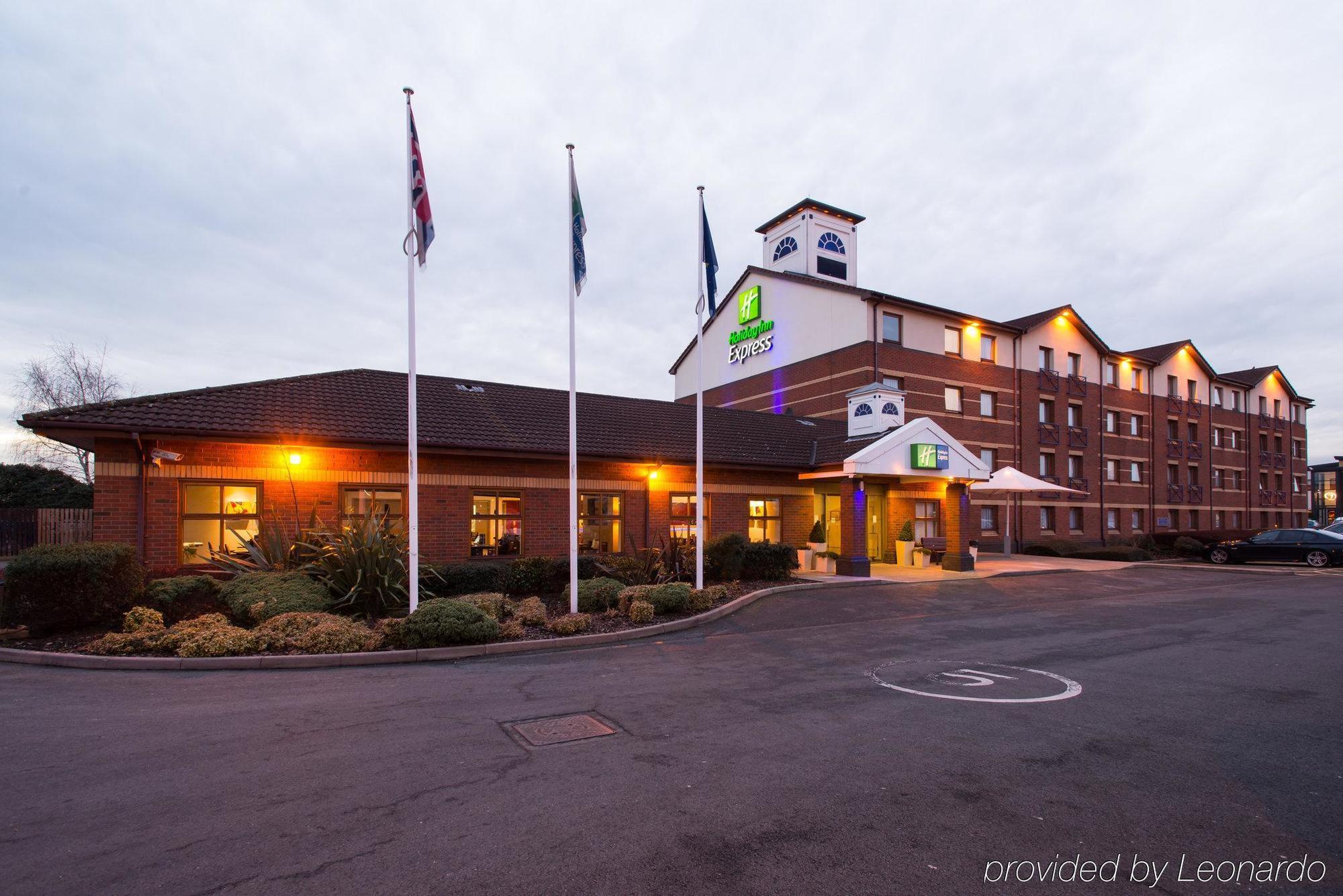 Holiday Inn Express Derby Pride Park By Ihg Eksteriør billede