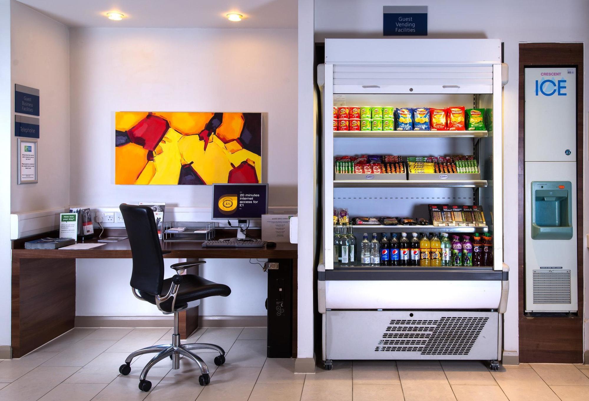 Holiday Inn Express Derby Pride Park By Ihg Eksteriør billede