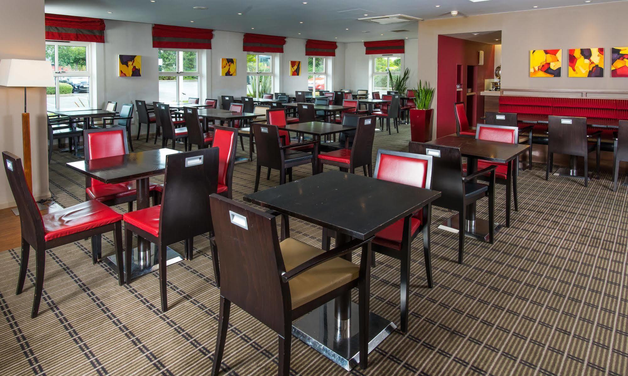 Holiday Inn Express Derby Pride Park By Ihg Eksteriør billede