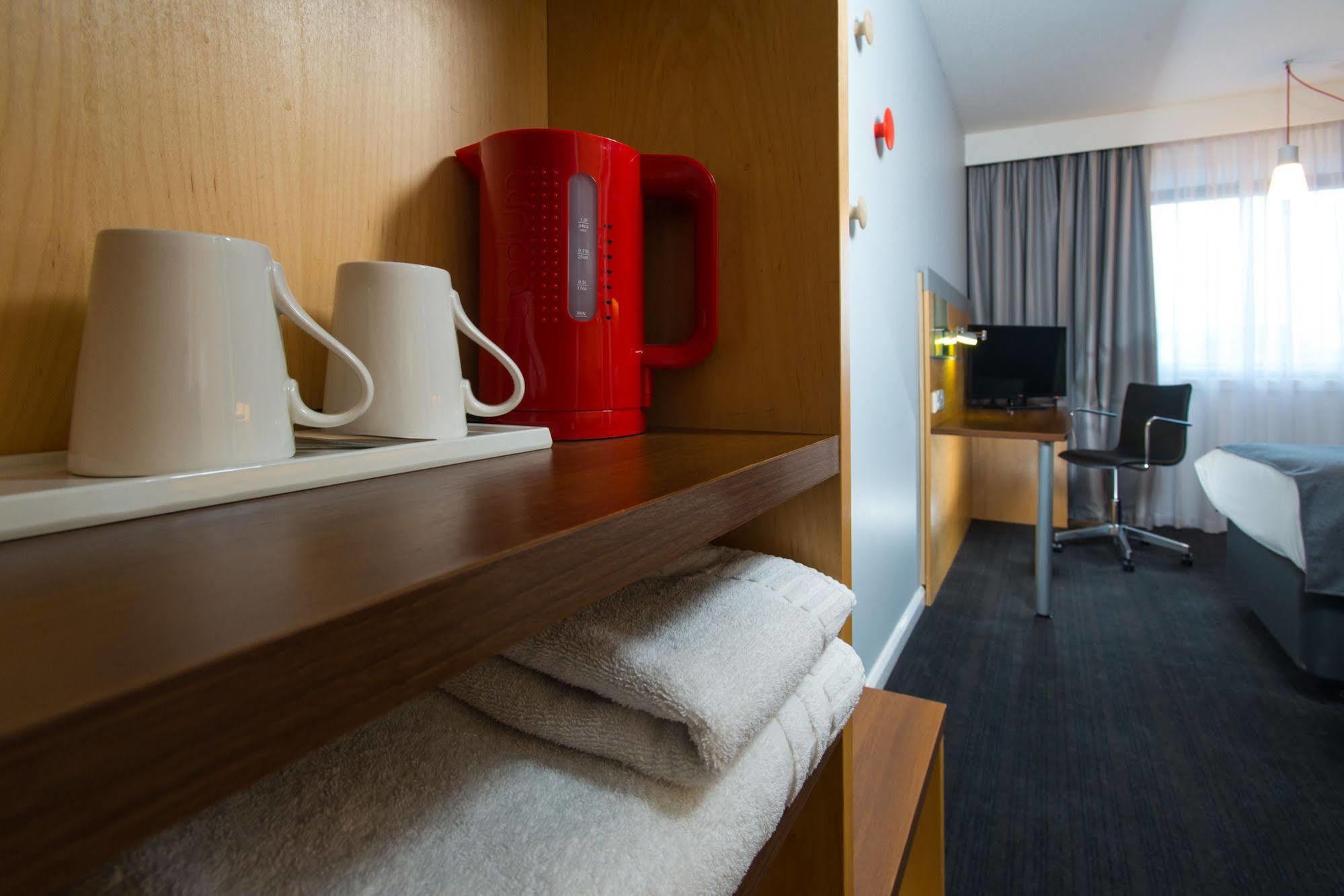 Holiday Inn Express Derby Pride Park By Ihg Eksteriør billede
