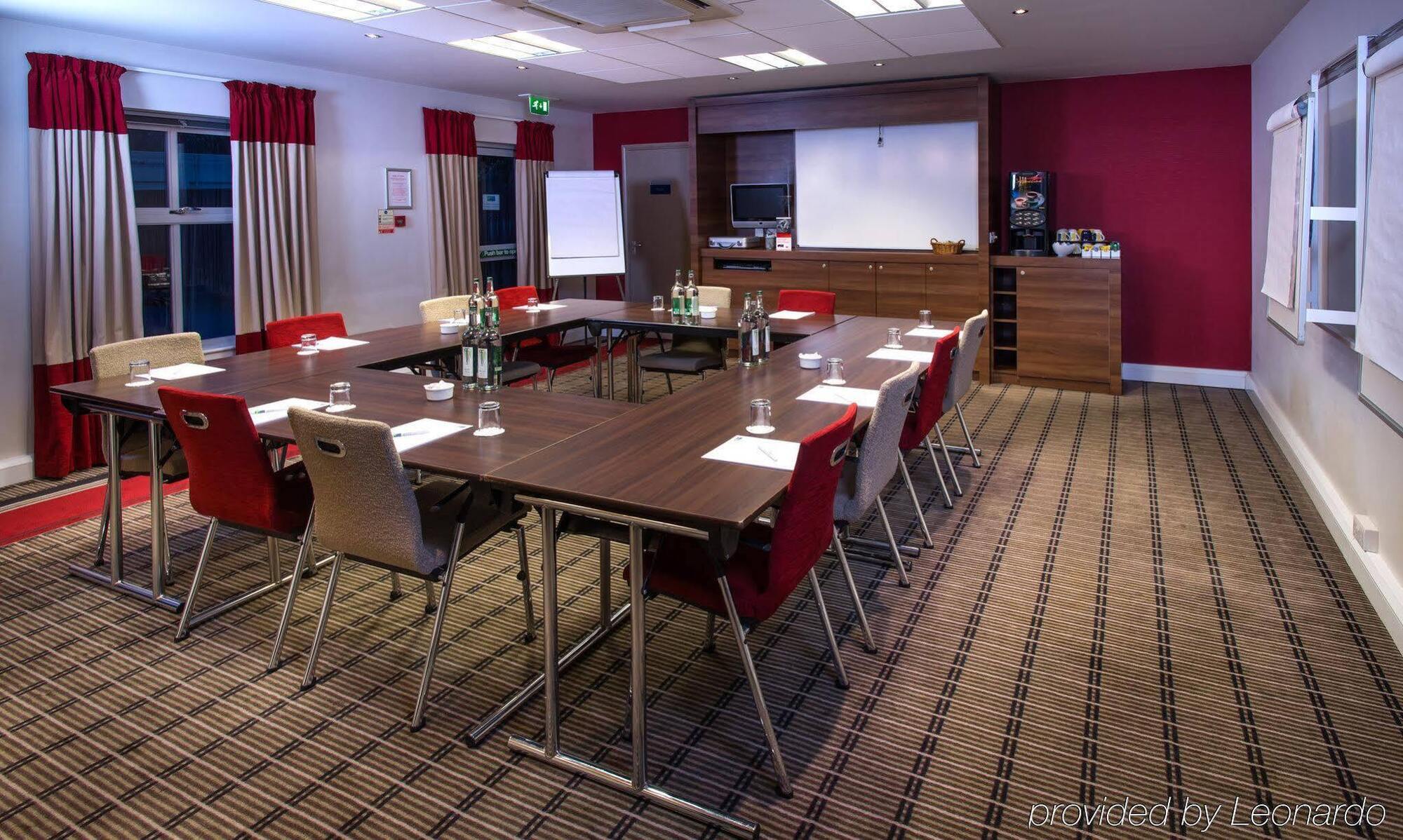 Holiday Inn Express Derby Pride Park By Ihg Eksteriør billede